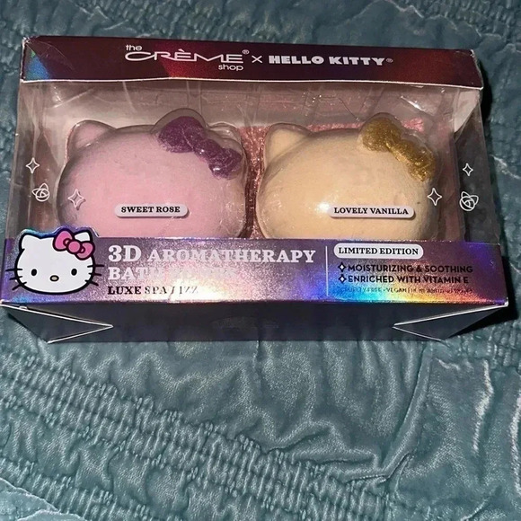 Hello Kitty Bath Bombs Set of 2 New - Picture 1 of 2